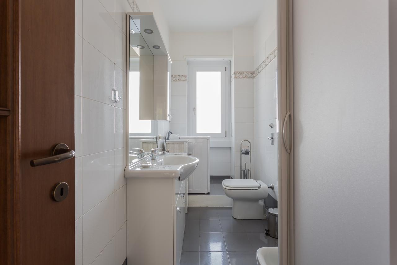 Appartement Cenisio Subway Flat à Milan Extérieur photo